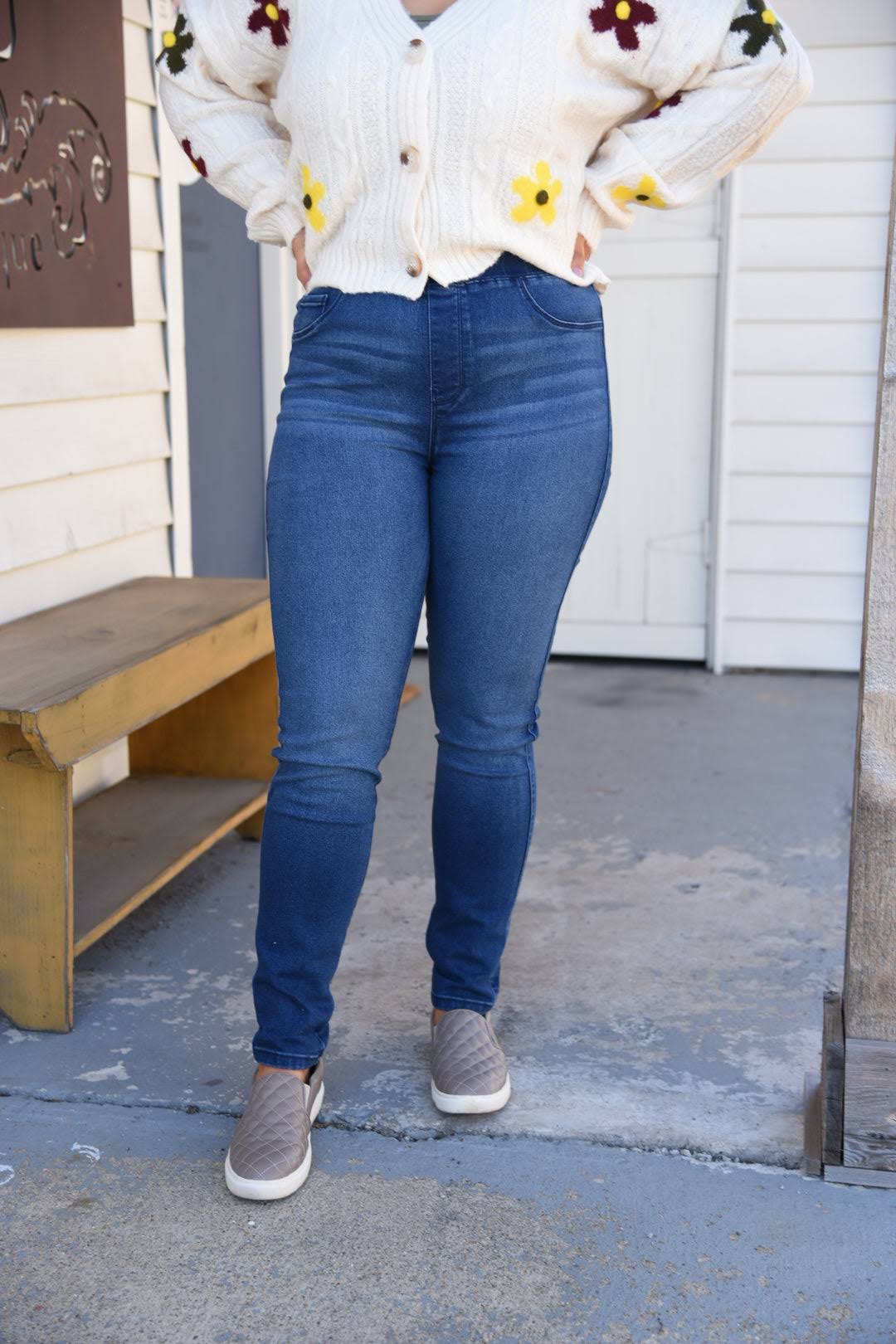 Pull On Amazing Fit Denim Jegging